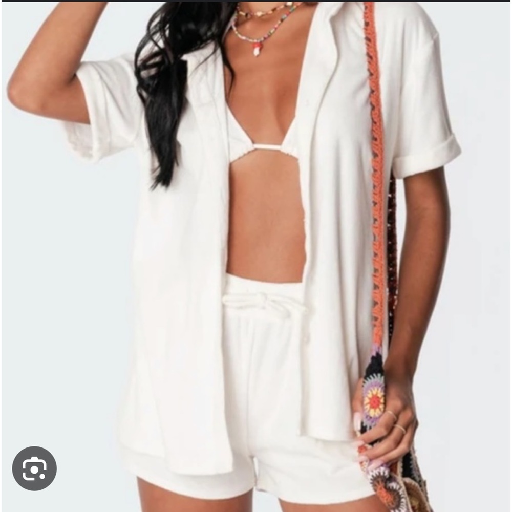Edikted white button top